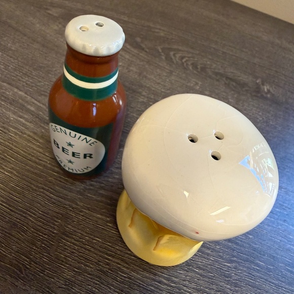 Beer Salt & Pepper Shakers - Picture 1 of 3